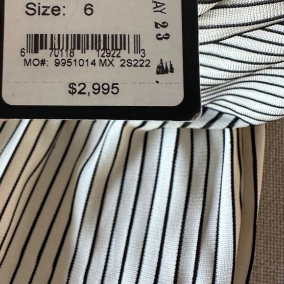 St. John Maxi Dress - Picture 3 of 4